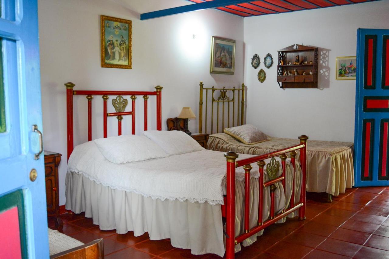 Calarcá Finca La Colina Bed & Breakfast エクステリア 写真